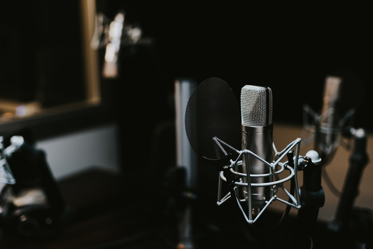 A studio microphone, the kind of recording most AI wearables make and Legend does not