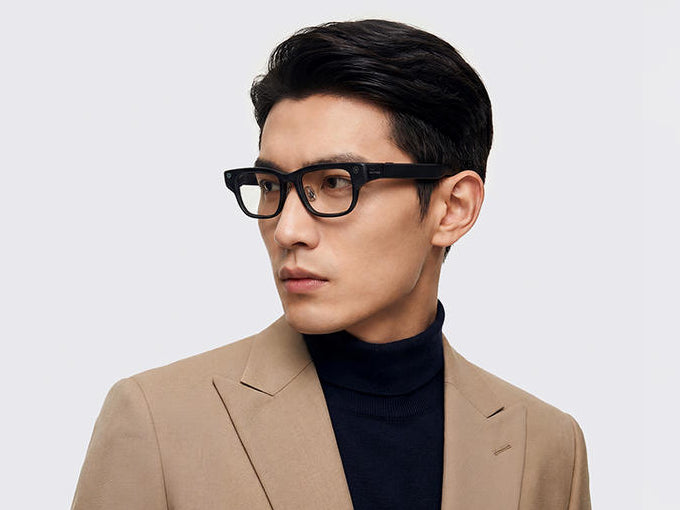 The iFLYTEK AI Glasses, which use a camera to read lips and pick one speaker out of a noisy room. Photo via iFlytek and Notebookcheck